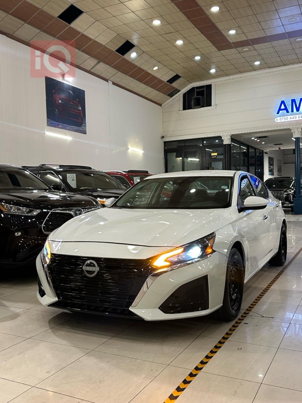 نيسان ألتيما